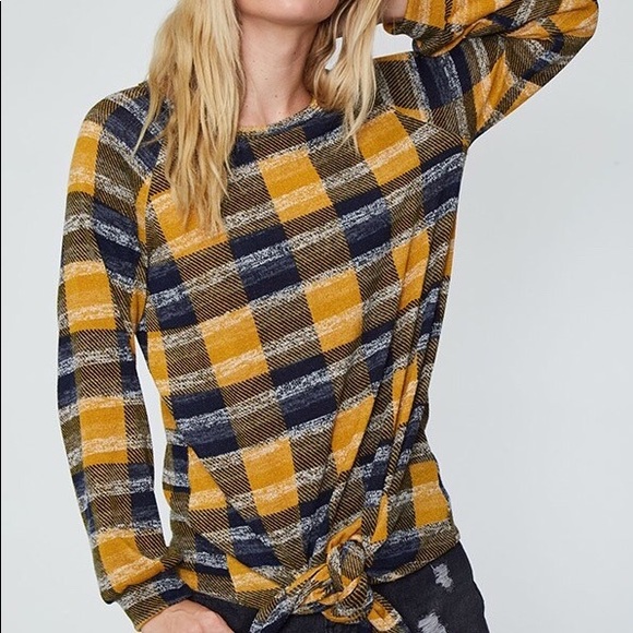 Boutique Tops - TIE FRONT PLAID TOP